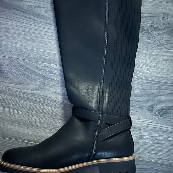 Comfort EST 1946 Women’s Black Boots | Size 11 | Side Zipper & Buckle - Picture 4 of 6